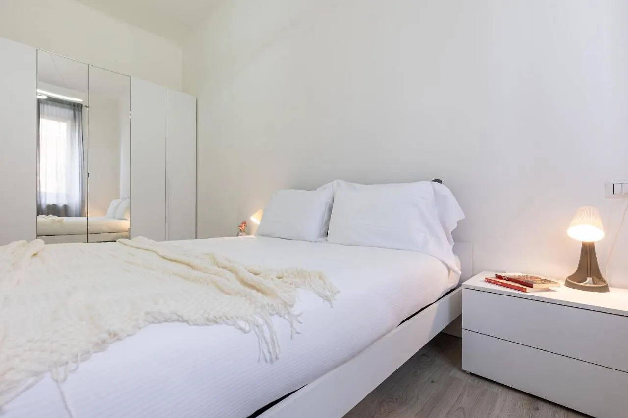 Espinasse Apartment Milan 0*,  Italy